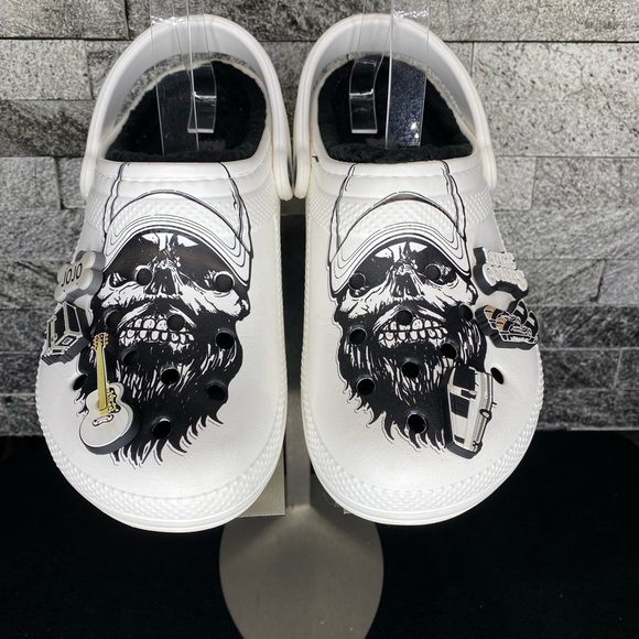 Crocs Classic Lined Clog - Luke Combs Skully M6/W8 - Picture 3 of 11